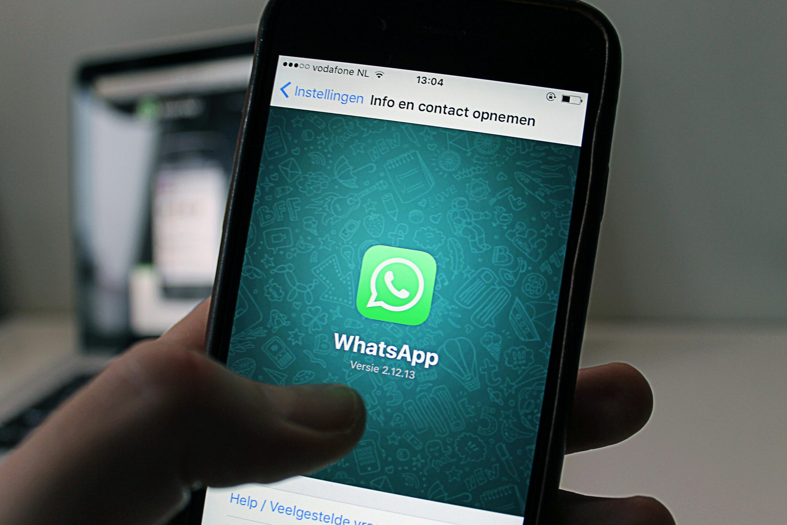 WhatsApp to Soon Let Android Users Set Profile Pictures Directly from Facebook and Instagram